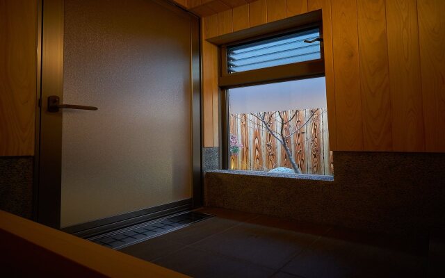 Kyoto Karin 京都 可凛