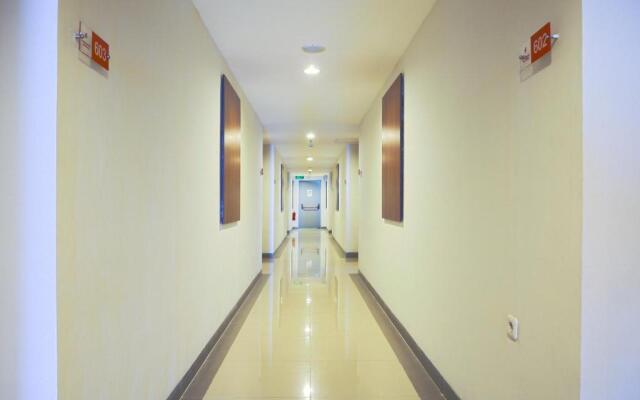 RedDoorz Plus Near Trans Studio Mall