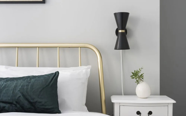 Elegant 2BR in West End by Sonder