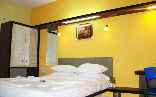 Grand Bee Hotel