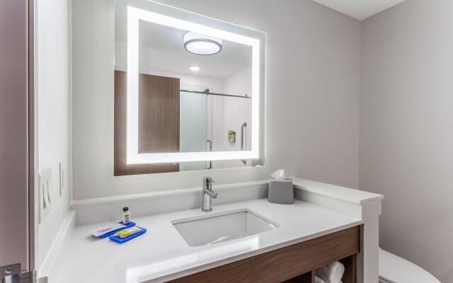 Holiday Inn Express & Suites Kearney by IHG