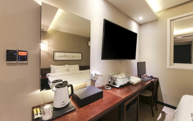 Idea Hotel
