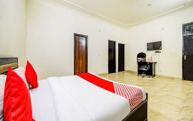 Oyo 30398 Hotel Royal Residency