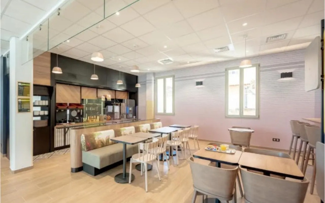B&B HOTEL Toulon Centre Gare