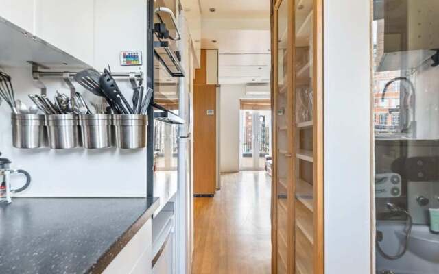 Modern Studio With Terrace in Marylebone