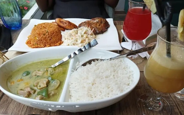 Wavecrest Beach Hotel & Resort