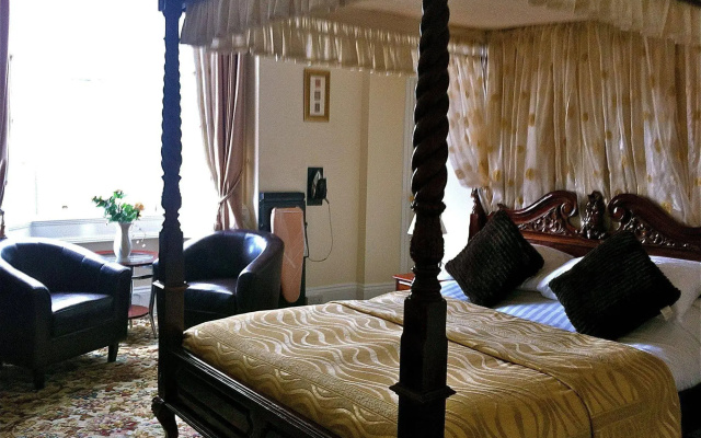 Wentworth House Hotel
