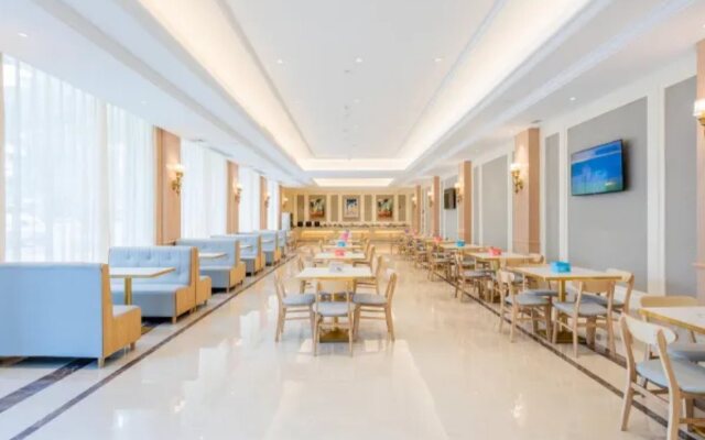 Vienna Hotel (Dongguan Wangniudun Wanghong Hub City)