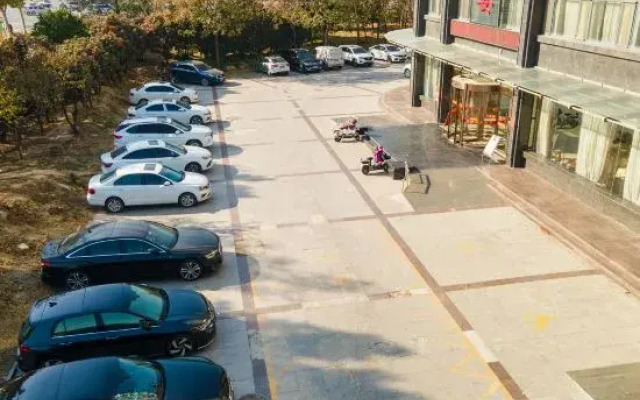 Jinjiang Inn (Heze Dingtao Fuxing Avenue)