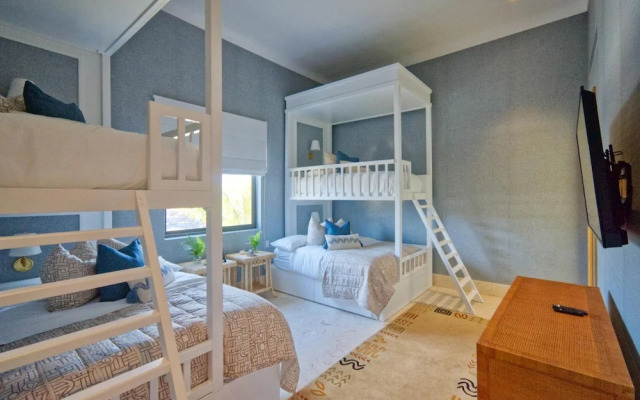 Luxury Villa With Heated Pool Jacuzzi Full Staff