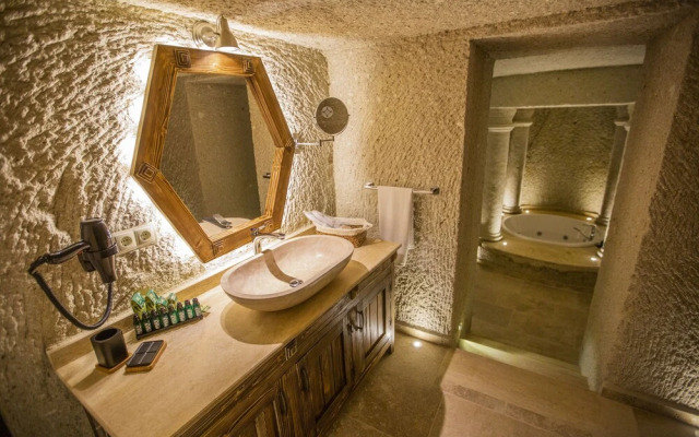 Anka Cave Suites