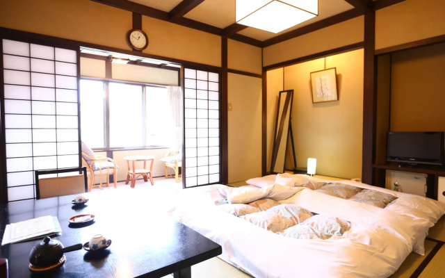 Izumiya Zenbe – Guest Rooms – Matsumoto