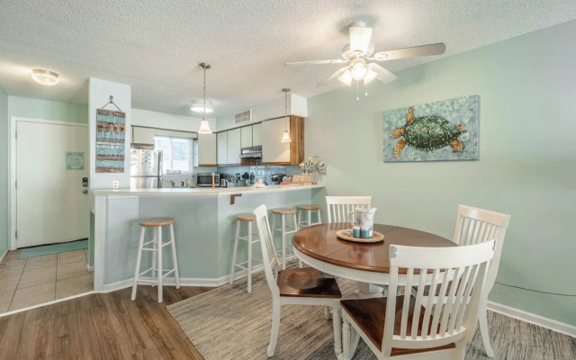 Sand Pebbles by Carolina Retreats