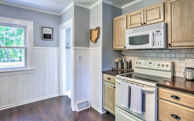 Bright Home w/ Outdoor Space < 10 Mi to Dtwn!