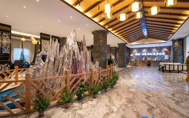 Shenjun Fengqing Hot Spring Hotel
