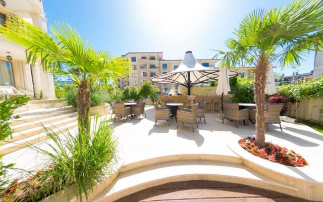 Harmony Suites Saint Vlas