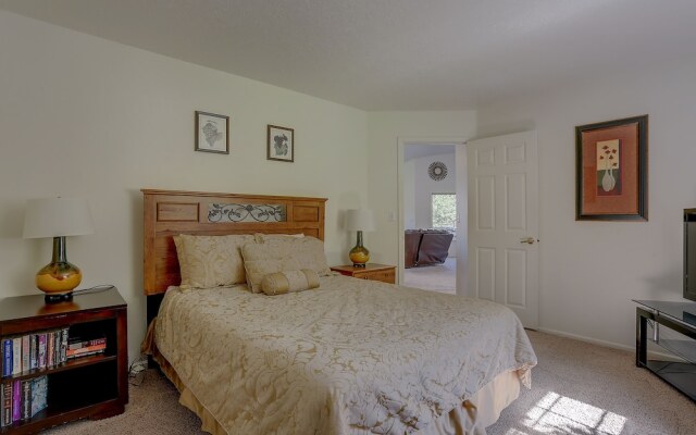 Amber Sunset 3 Bedroom Home by RedAwning