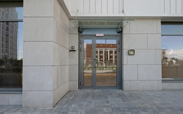 С.утками на улице Благодатной