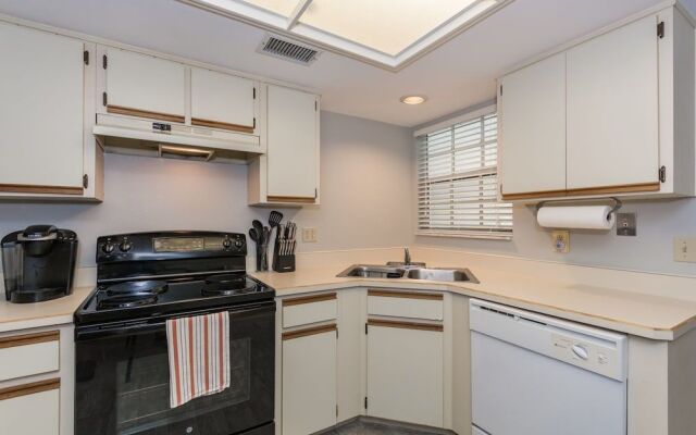 SV232 Sea Woods by RedAwning