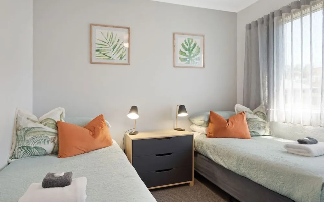 The Palms Apartments