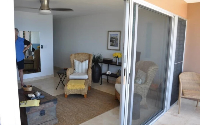Lahaina Roads 309 by RedAwning