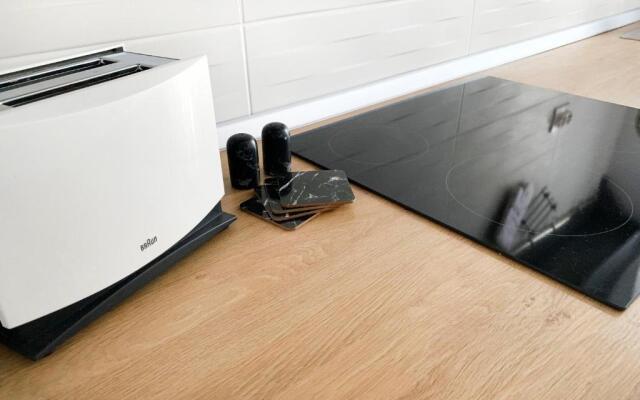 Mhc Quiet Deluxe Suite Near Downtown - Free Parking