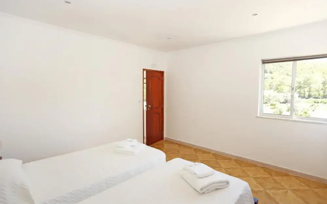 S 02 - 2 Bed Apartment in Quinta Silvestre