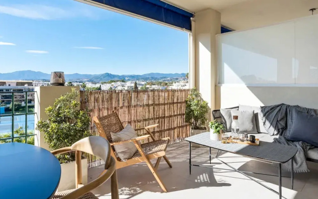 Sunny Getaway With Pool in Marbella - Ref M54