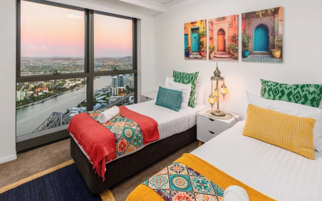 Arabian Nights-Level 60-Meriton Suites – Guest Rooms – Brisbane