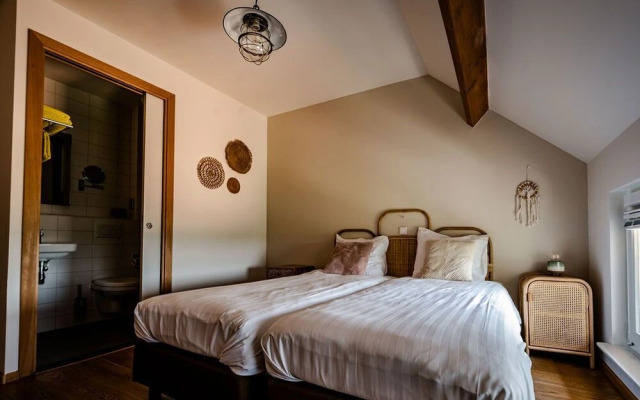 Tiny Parks Cast Away