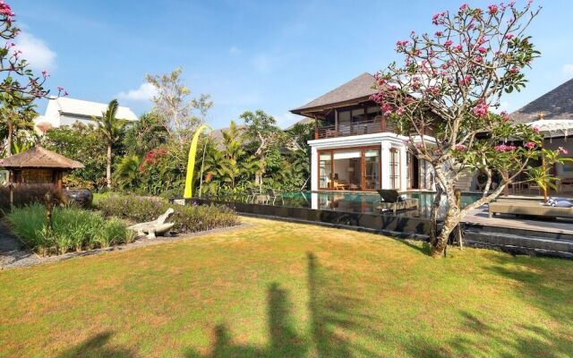 Villa Frangipani Waters