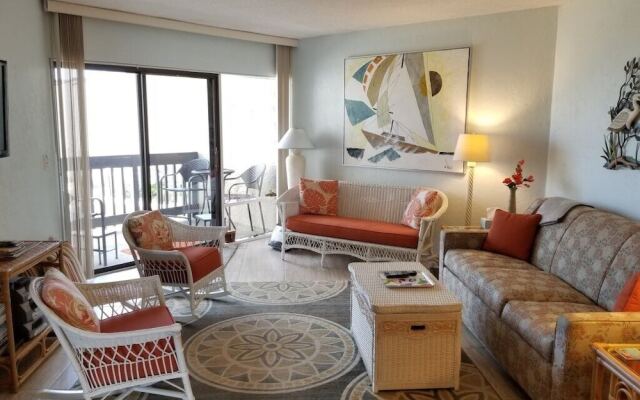 Island House D224 2 Bedroom Condo by RedAwning