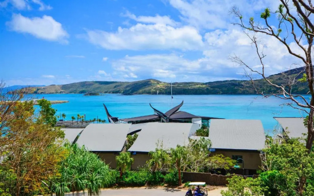 Shorelines 2 on Hamilton Island by HamoRent