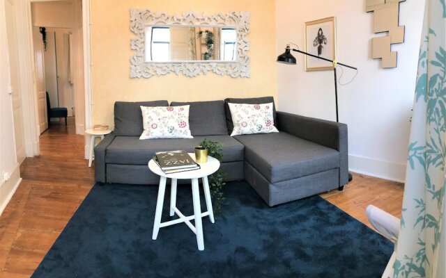 Charming Flat with Great Terrace, Best Location