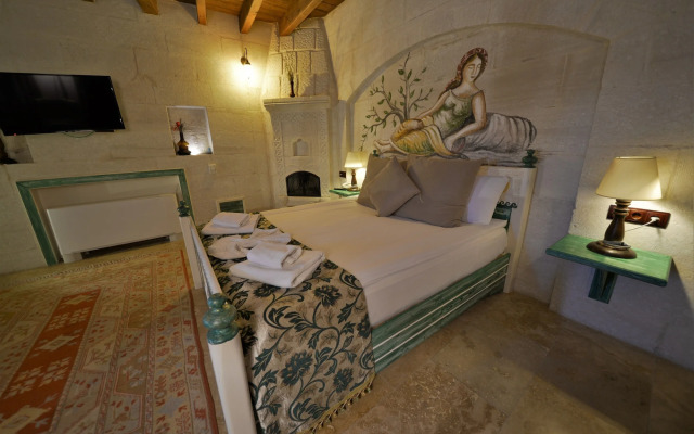 Caftan Cave Suites