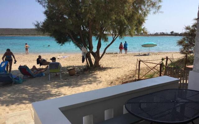 Diakofti Fishermen beachfront house
