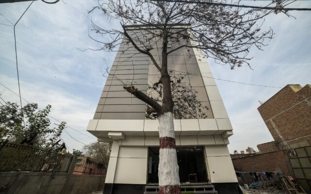 Royal Town Paschim Vihar By OYO Rooms