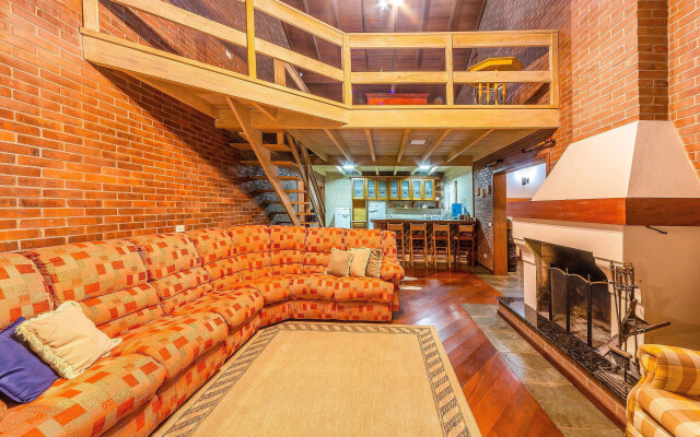 Bela casa estilo chalé em Canela RCF160