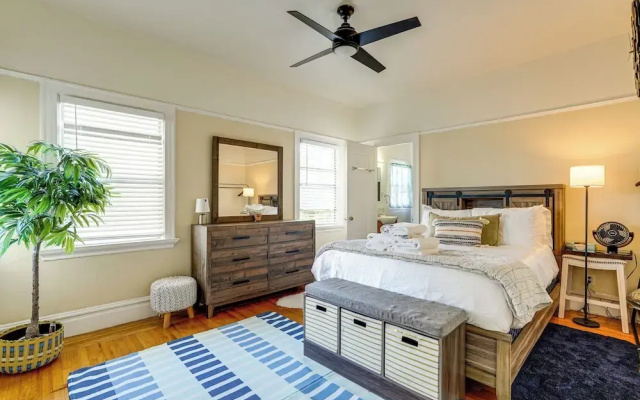 Pet-friendly Condo < 2 Mi to Alameda Beach!