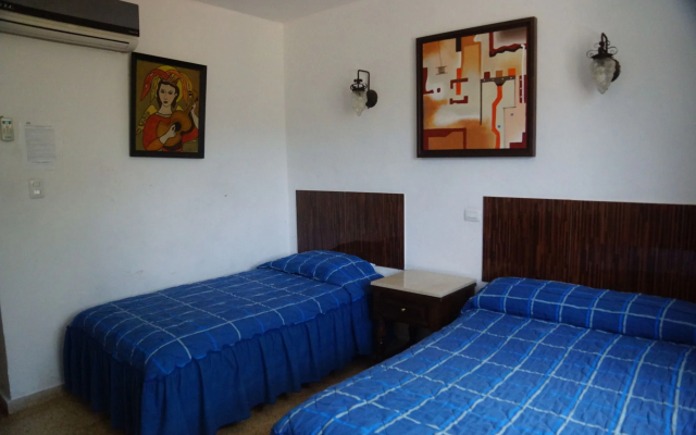 Las Dalias Inn