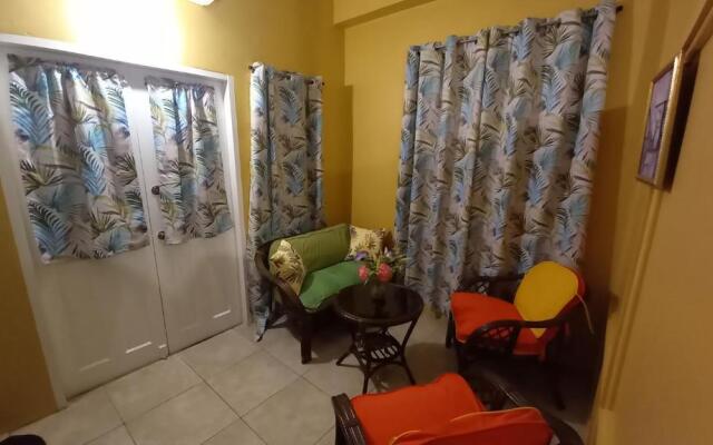 Wallace Holiday Apartments