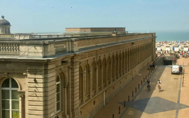 Rustig appartement met zeezicht dicht bij het centrum
