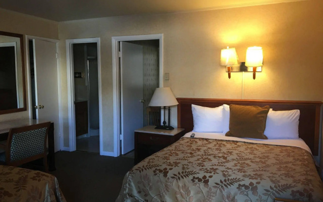 Pacific Heights Inn