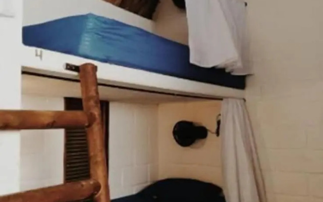 El Zoo Hostel & Pool