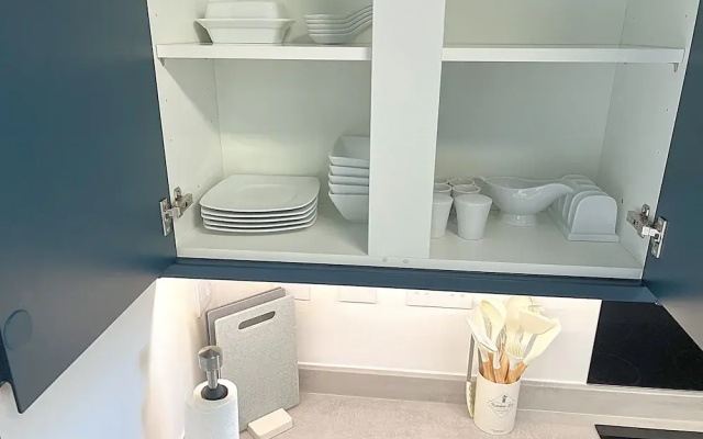 City Centre - Sleeps 4 & Free Parking