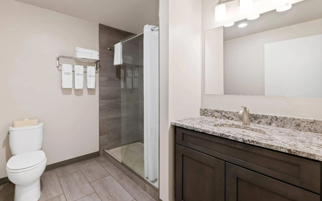 Howard Johnson by Wyndham Thunder Bay