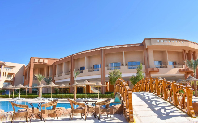 Parrotel Lagoon Waterpark Resort