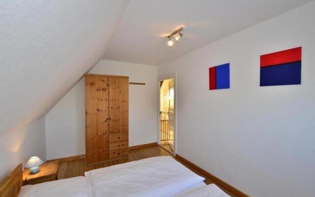 Dr-Ross-Str-14-Schulzes-Hues-OG