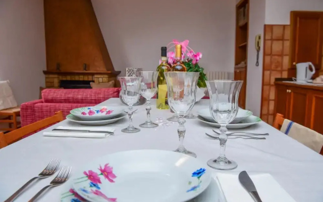 Ca Bearly in Nesso With 1 Bedrooms and 1 Bathrooms