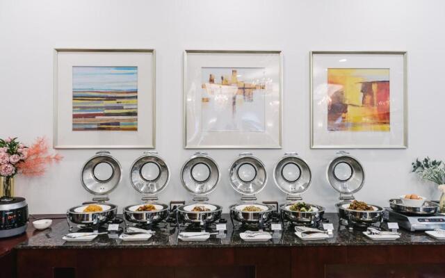 GoldOne Hotel & Suites